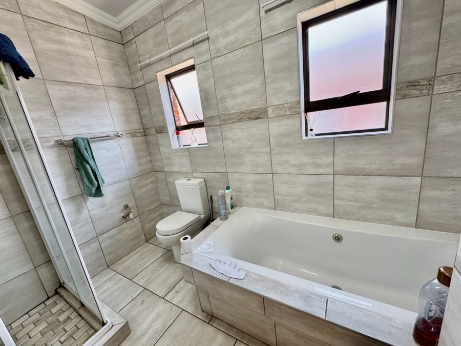 2 Bedroom Property for Sale in Baillie Park North West